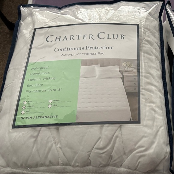 Charter Club waterproof mattress pad. TWIN XL - Picture 1 of 1